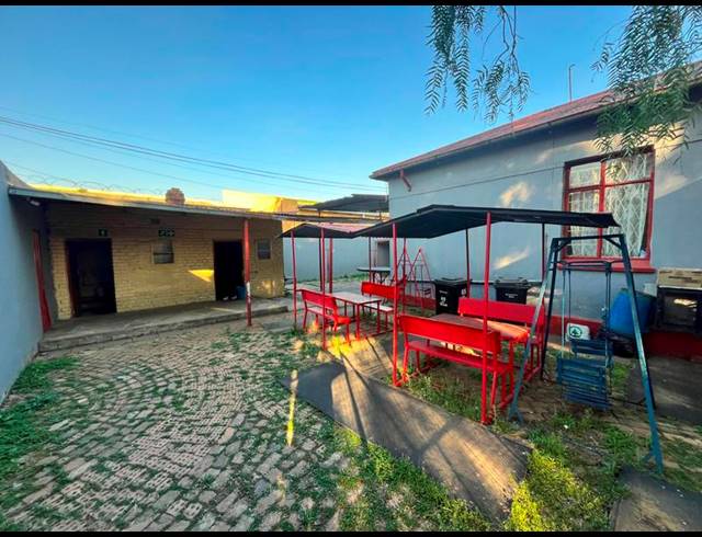 3 BEDROOM HOUSE FOR SALE IN SPRINGS CENTRAL